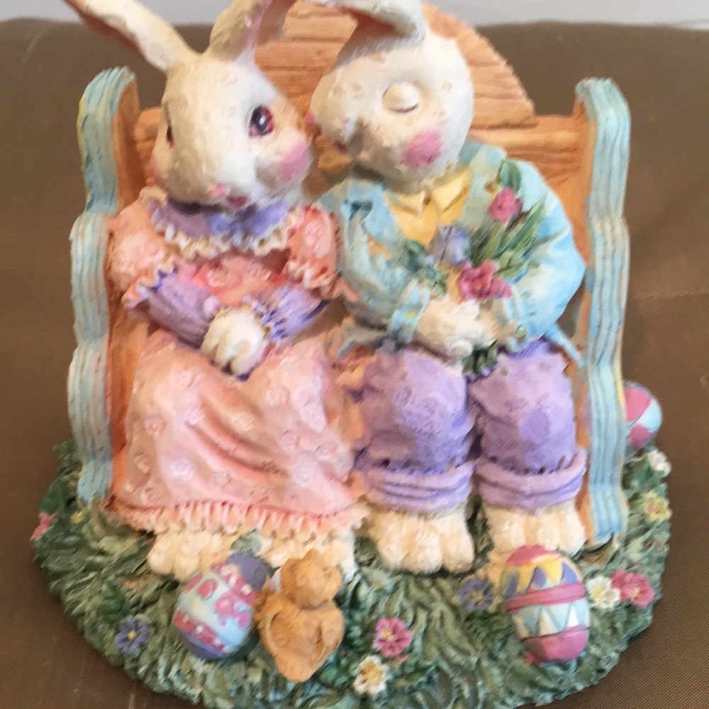 NWT porcelain vintage 1990s bunnies on a bench
